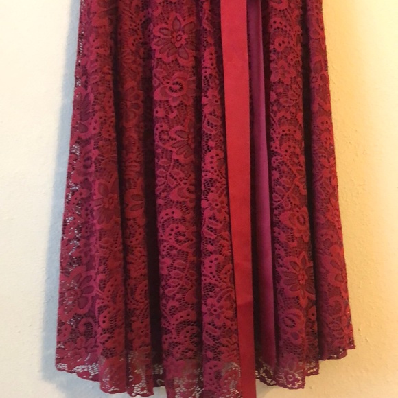 Maternity NWOT Gorgeous Red Floral Lace Dress - I wore this during post partum - Picture 5 of 8